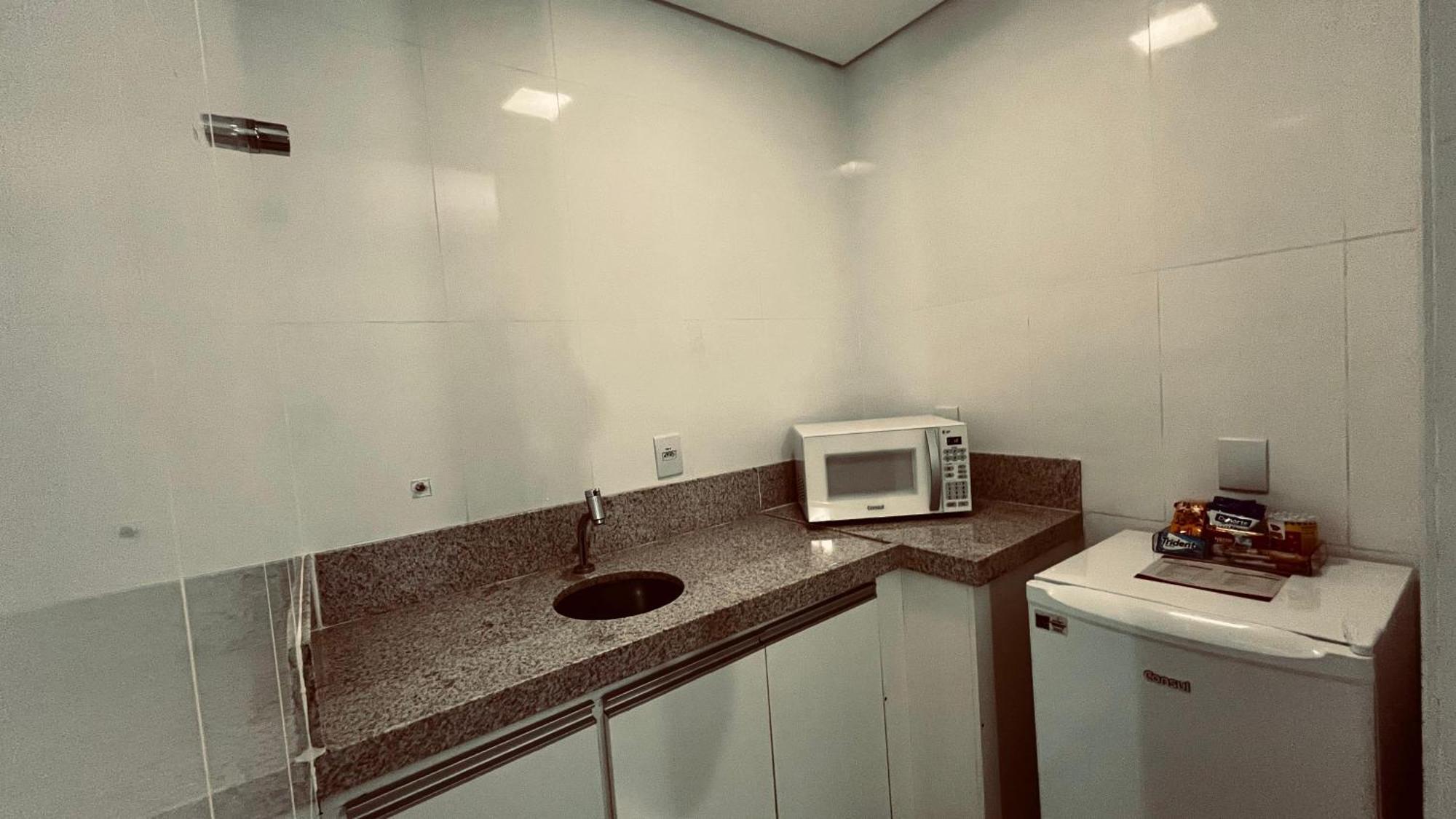 Hotel Amsterdam Montes Claros Exterior photo